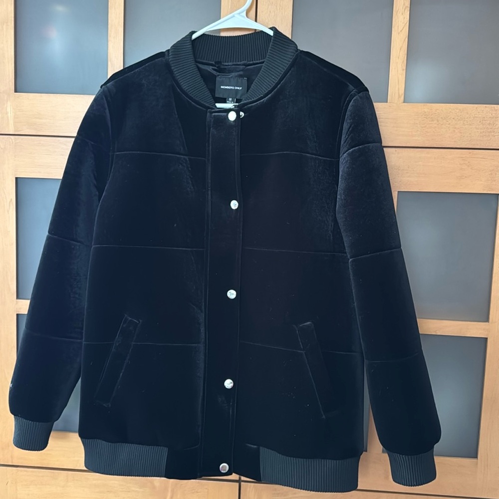 Members Only black velvet bomber jacket -size medium